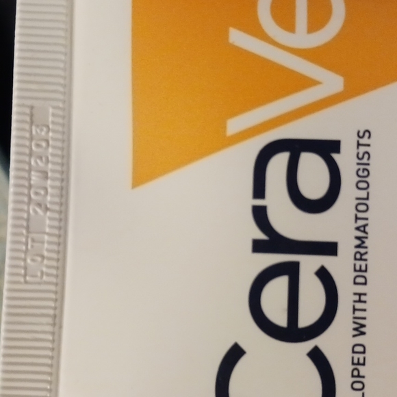 Sunscreen bundle - Picture 4 of 4